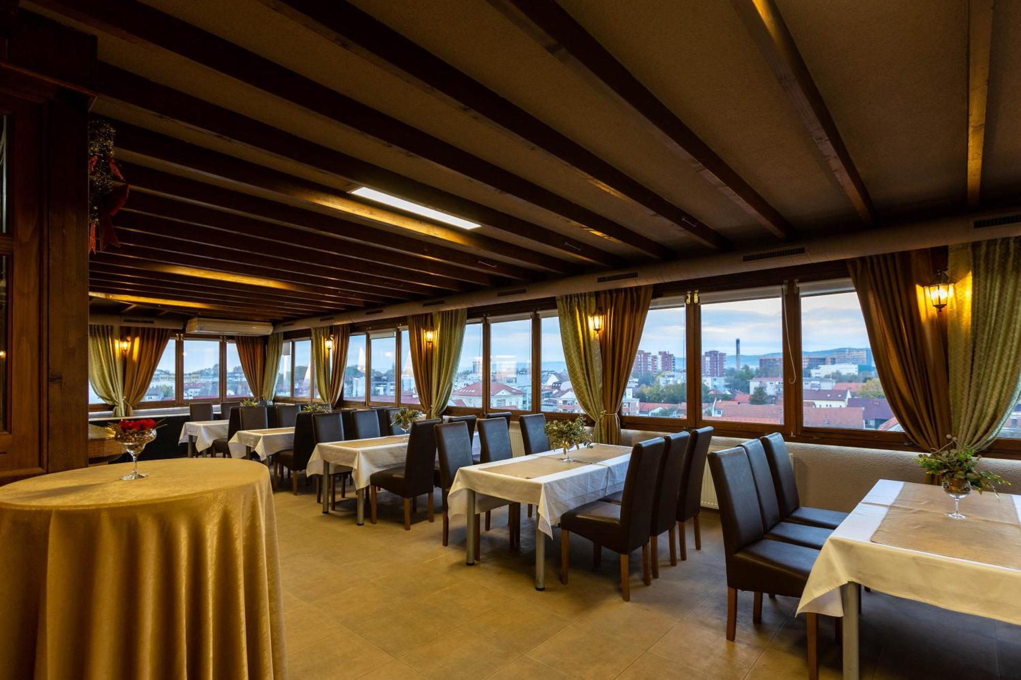 Art Hotel Slavonski Brod Exterior photo