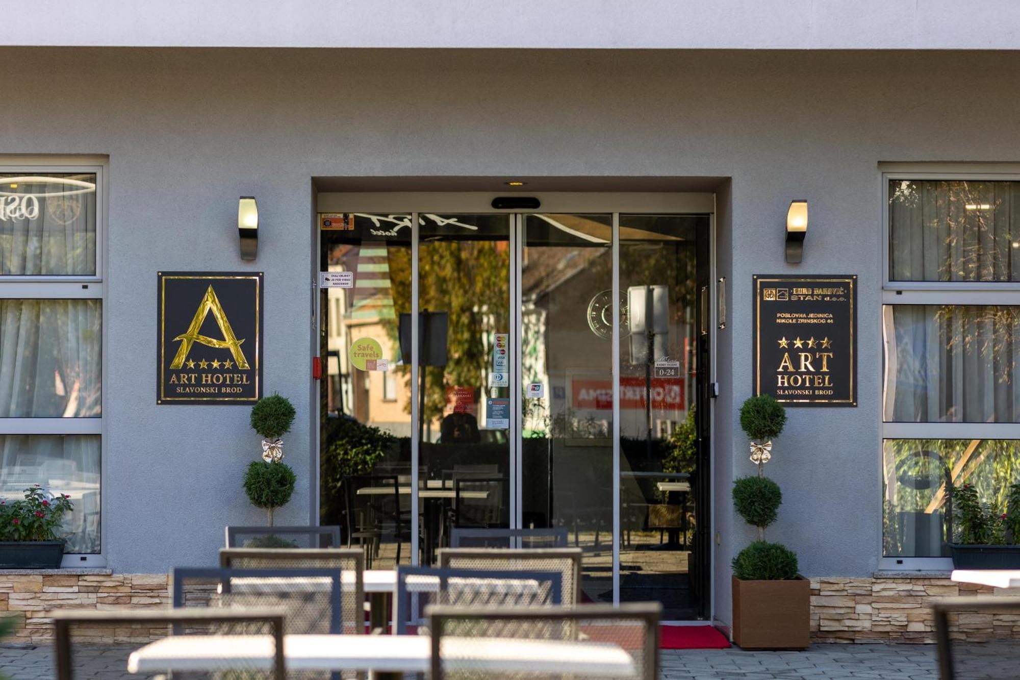 Art Hotel Slavonski Brod Exterior photo